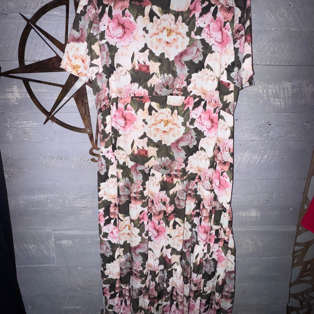 Chico’s Black Label Floral Maxi Dress - Picture 5 of 5